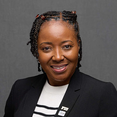 Angela Wakefield Manning